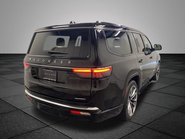 Used 2024 Jeep Wagoneer Series III w/ Premium Group I AWD/4WD image 6