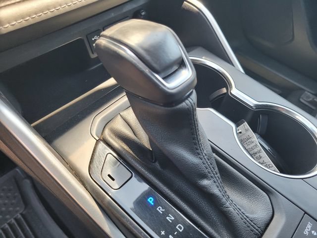 Used 2022 Toyota Highlander XSE AWD/4WD image 18