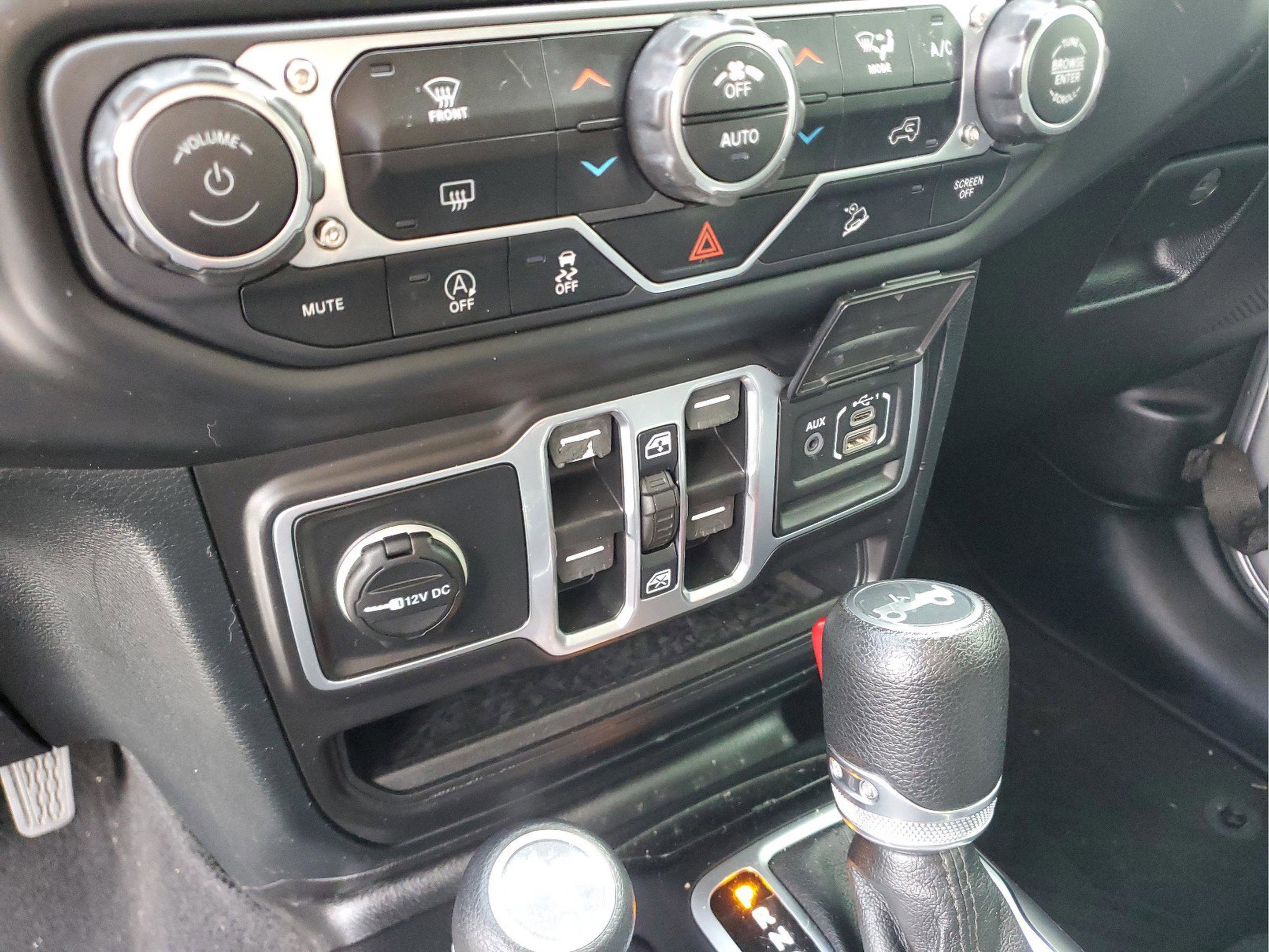 Certified 2018 Jeep Wrangler Unlimited Sport S image 18