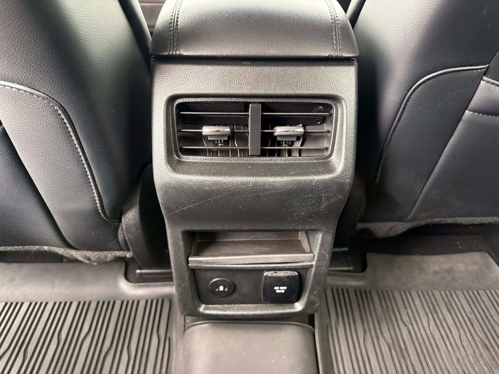 Used 2024 Ford Edge SEL w/ Convenience Package AWD/4WD image 17