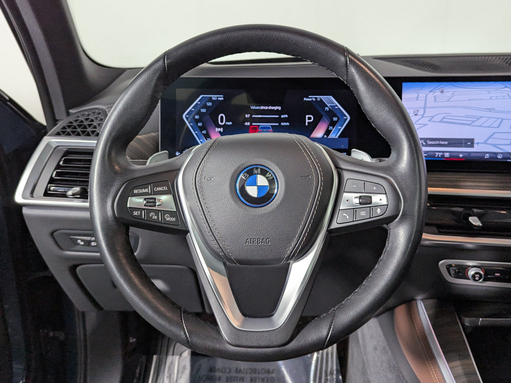 Certified 2025 BMW X5 xDrive50e w/ Premium Package AWD/4WD image 38