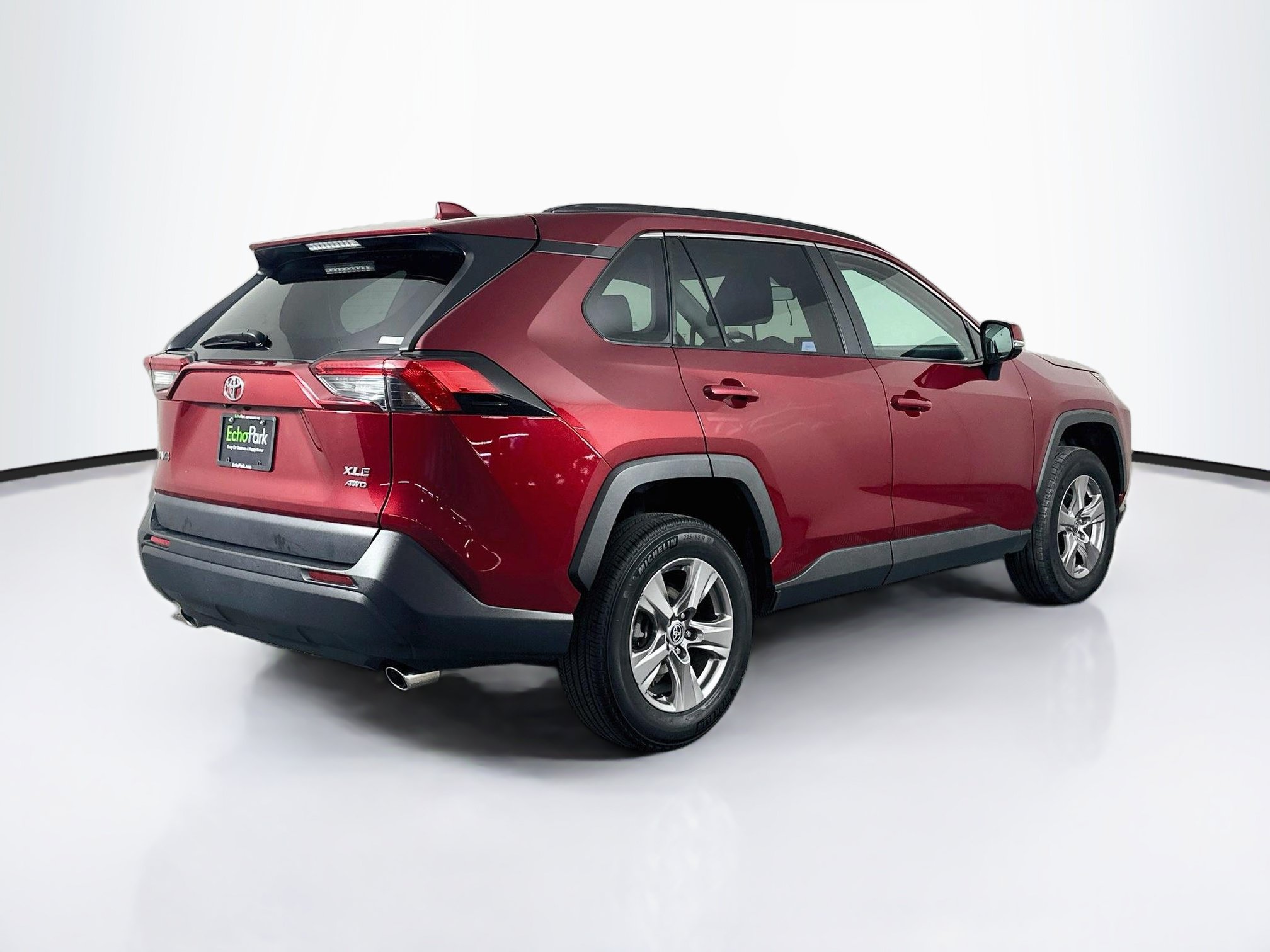 Used 2023 Toyota RAV4 XLE AWD/4WD image 9