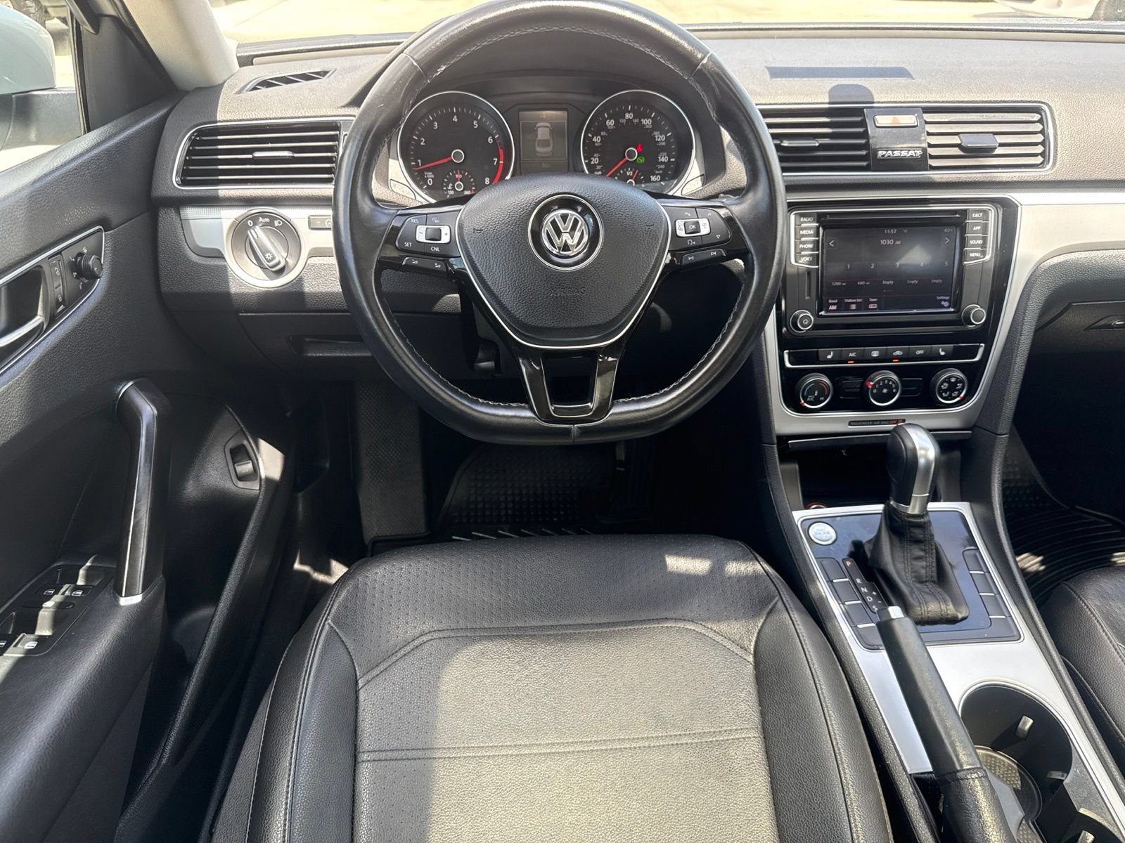 Used 2019 Volkswagen Passat 2.0T Wolfsburg FWD image 17