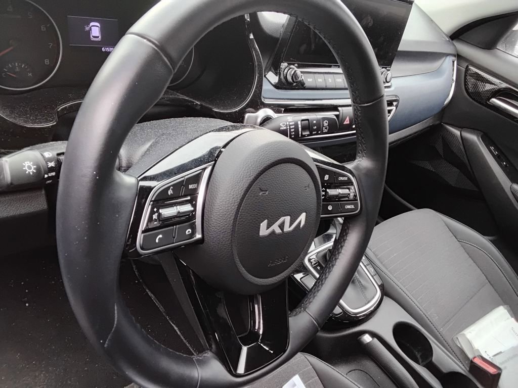 Used 2023 Kia Seltos S w/ Navigation Package image 8