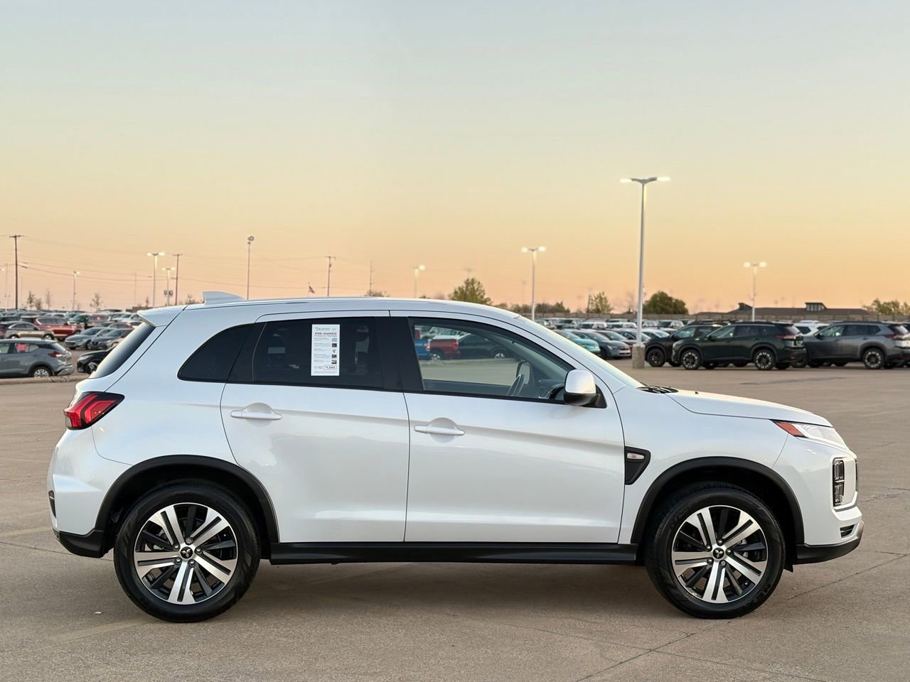 Used 2024 Mitsubishi Outlander Sport 2.0 ES image 6