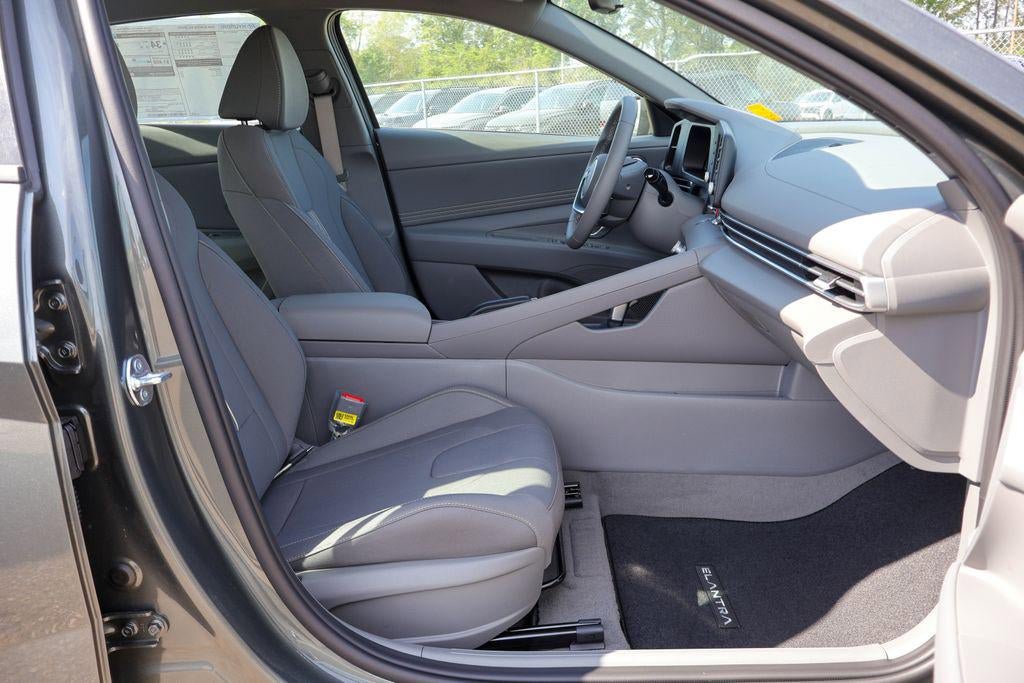 New 2026 Hyundai Elantra Sport FWD image 8