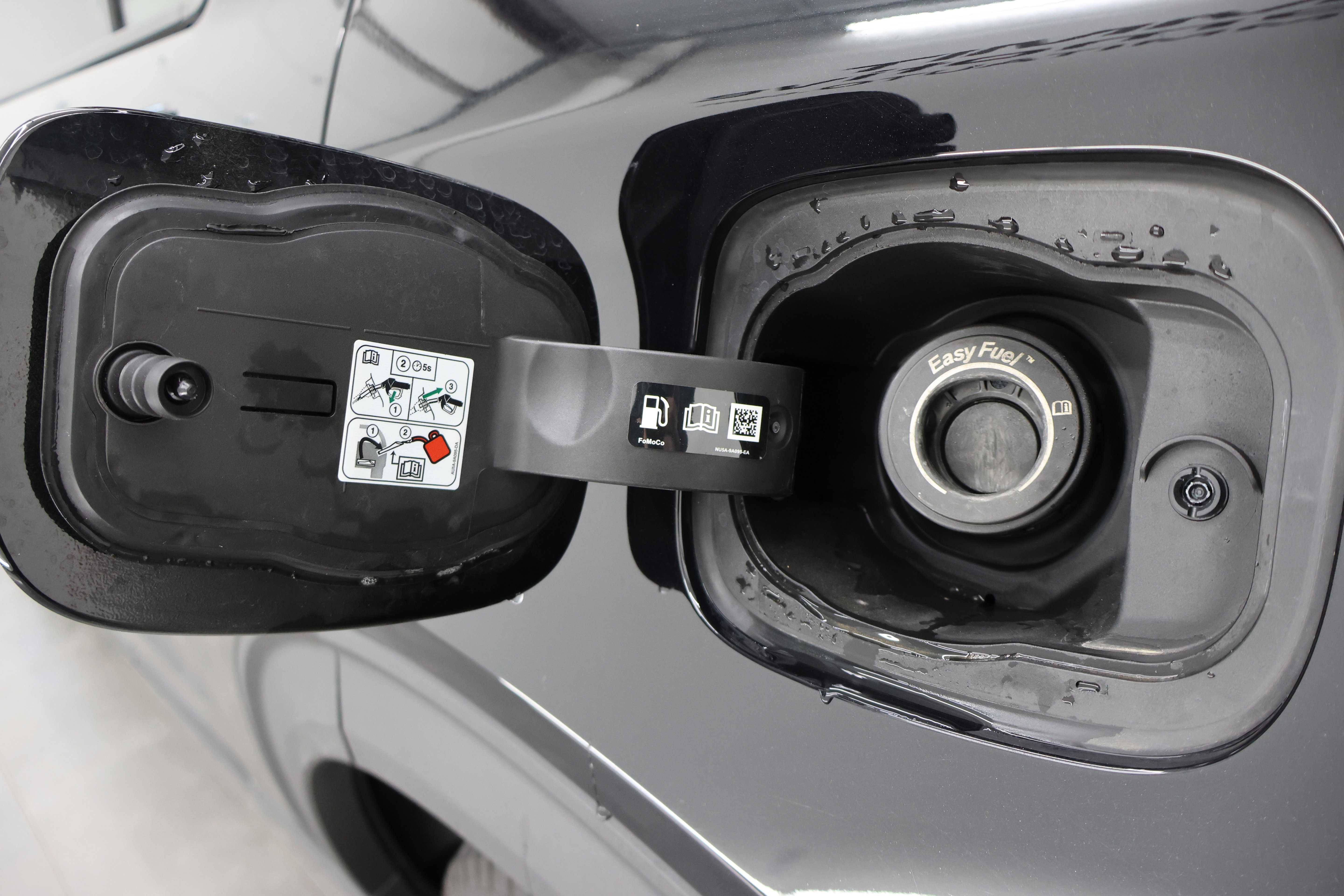 Used 2025 Ford Explorer ST-Line image 35