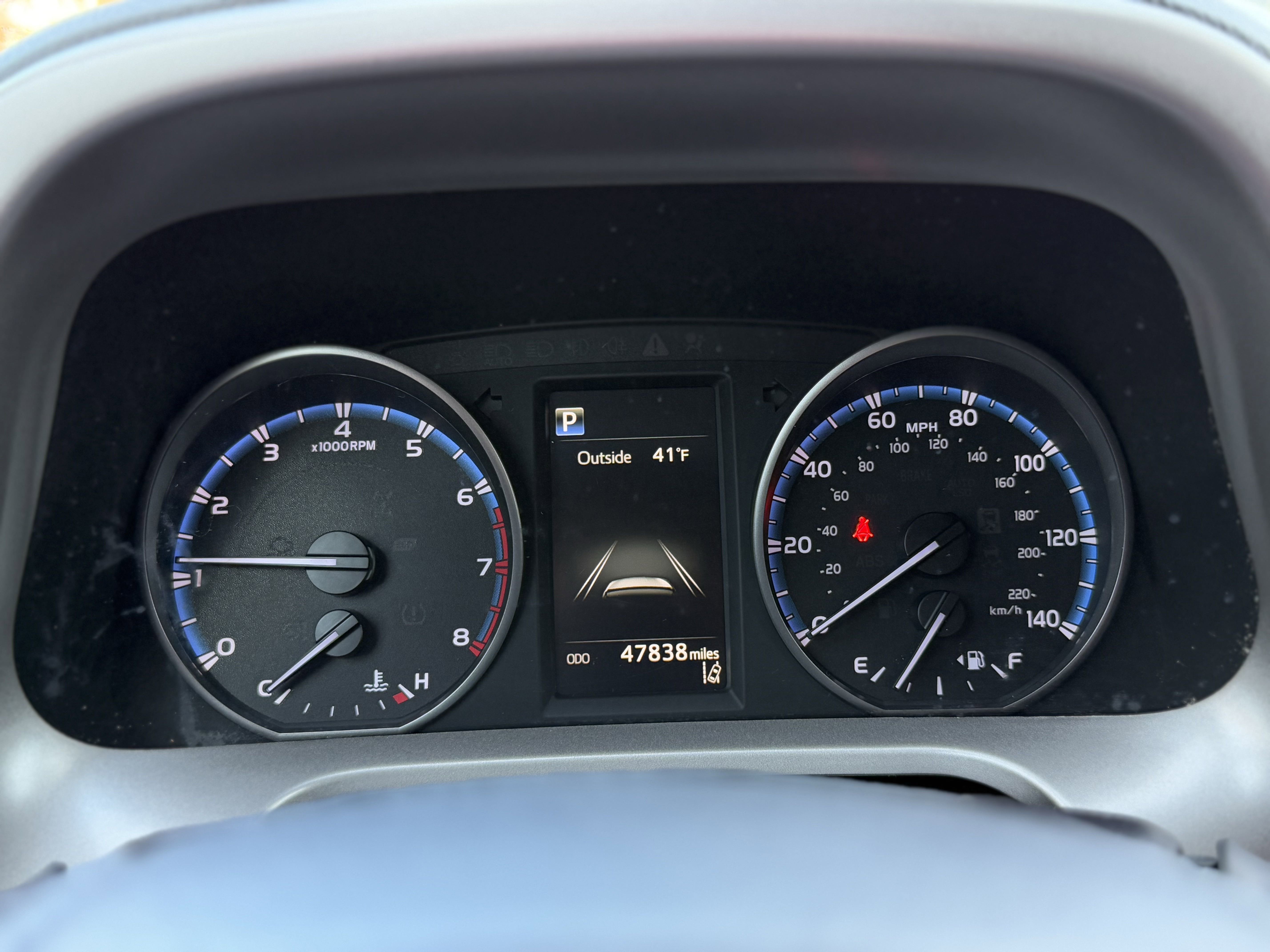 Used 2018 Toyota RAV4 LE image 15