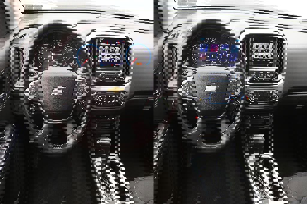 Used 2016 Chevrolet Colorado LT w/ Midnight Edition image 16