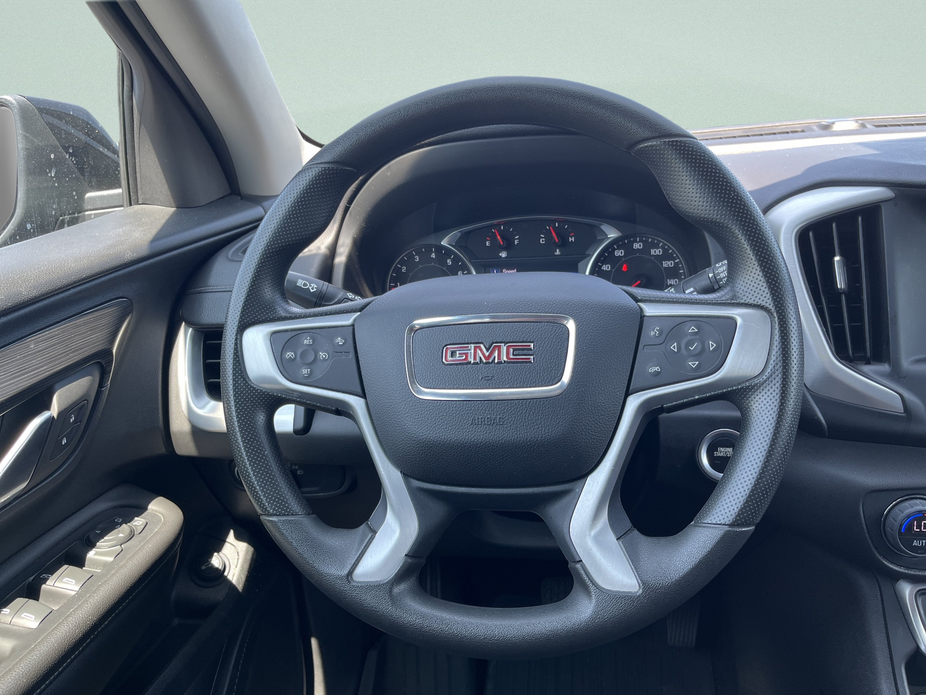 Used 2023 GMC Terrain SLE w/ Driver Convenience Package AWD/4WD image 27