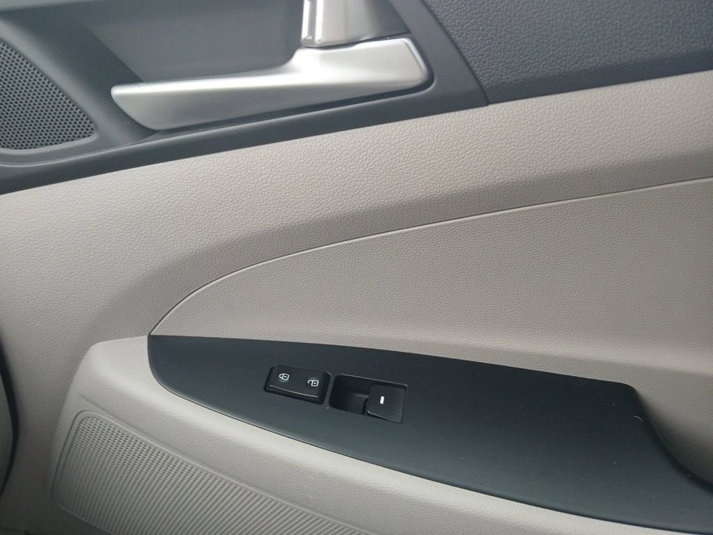 Used 2020 Hyundai Tucson Value FWD image 10