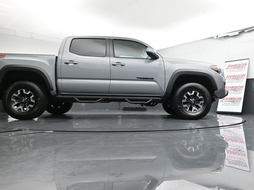 Used 2019 Toyota Tacoma TRD Off-Road image 40