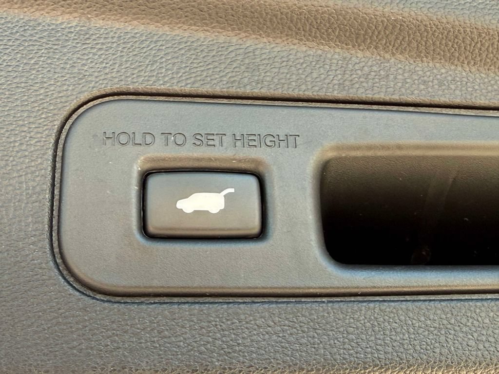 Used 2022 Acura MDX SH-AWD w/ Technology Package image 8