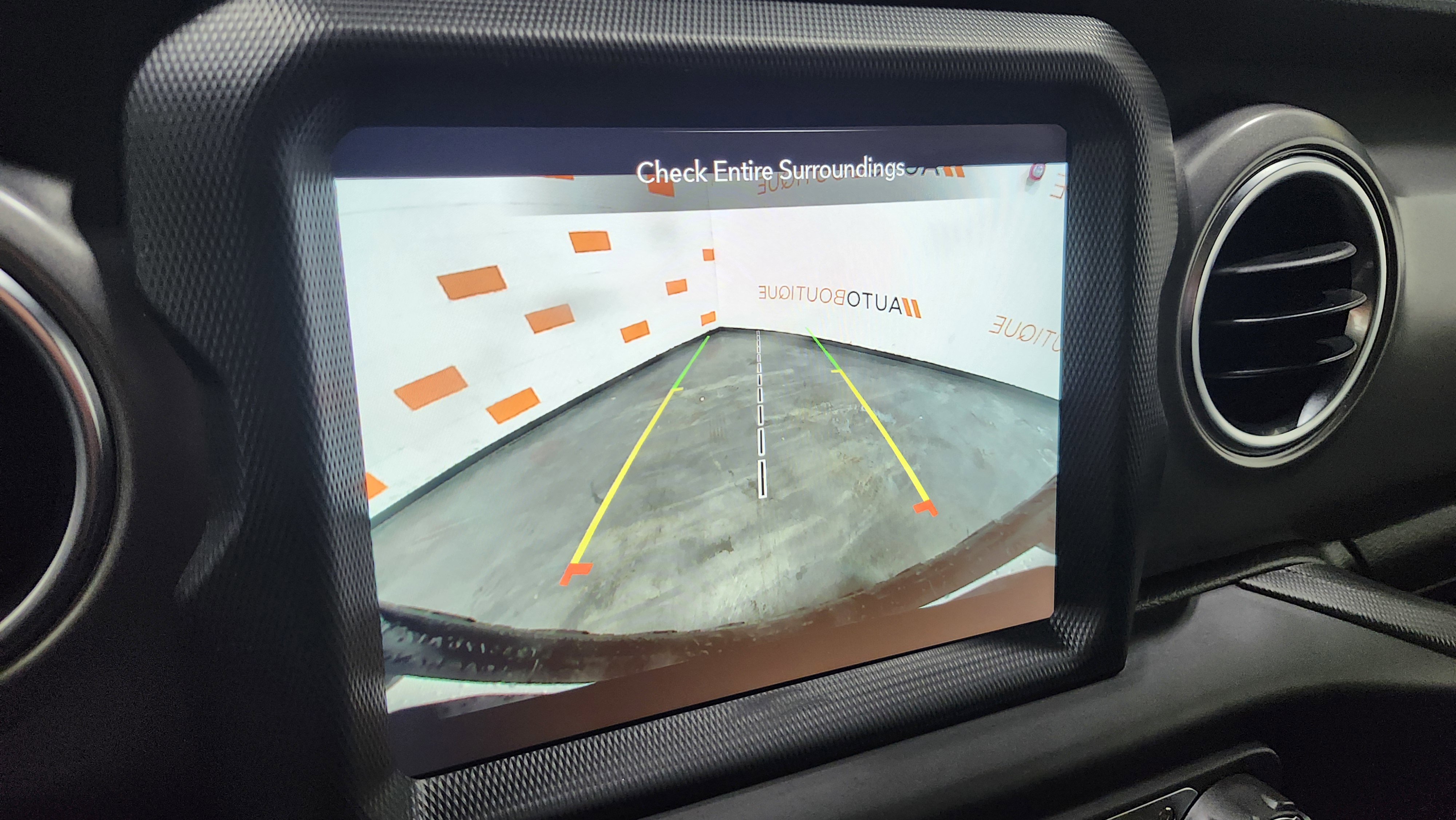 Used 2023 Jeep Wrangler Unlimited Rubicon 4xe w/ Steel Bumper Group image 4