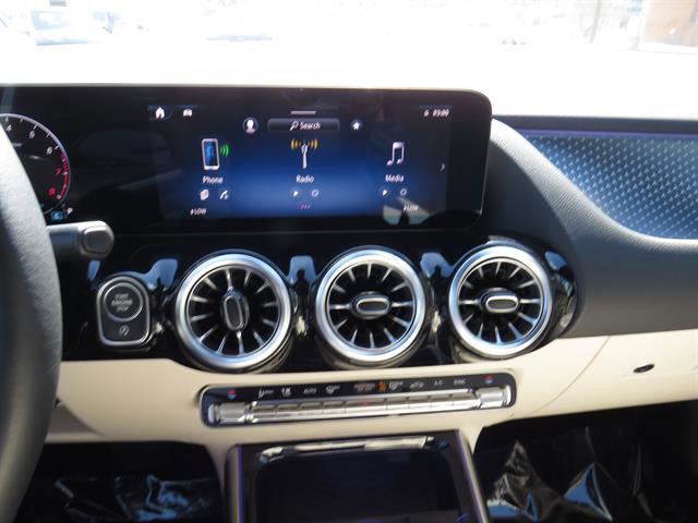 Used 2025 Mercedes-Benz GLA 250 4MATIC image 14