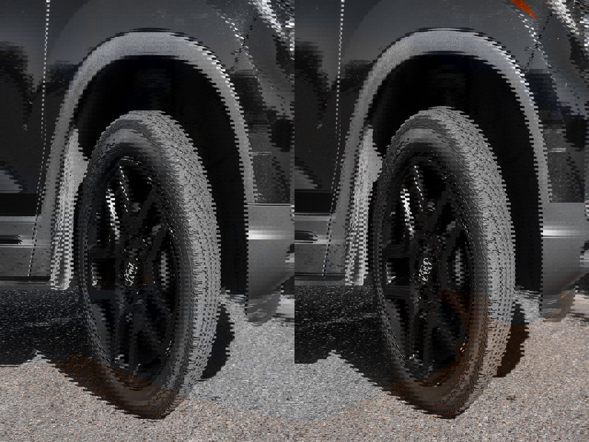 Used 2024 Honda Passport Black Edition image 13