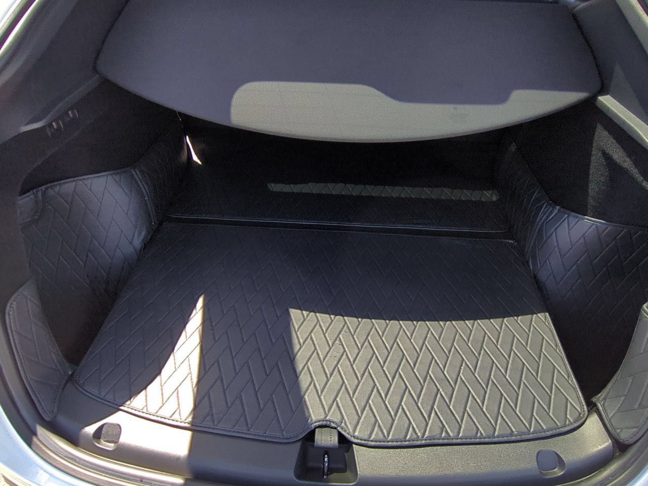 Used 2023 Tesla Model Y Long Range AWD/4WD image 25