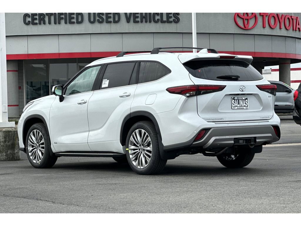 New 2026 Toyota Highlander Platinum image 6