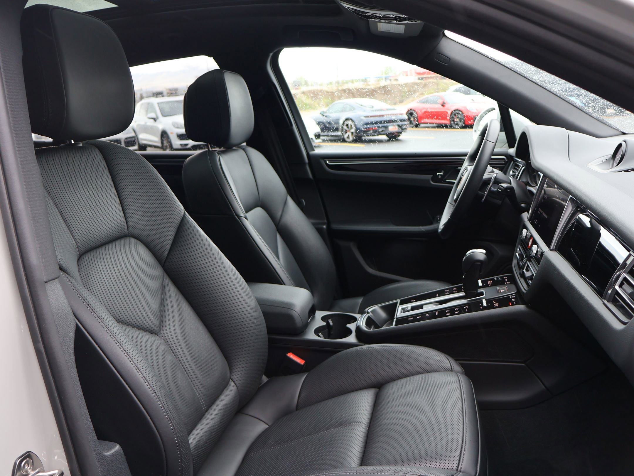 Used 2026 Porsche Macan image 26