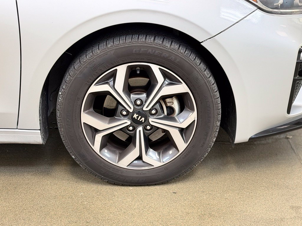 Used 2019 Kia Forte LXS FWD image 4