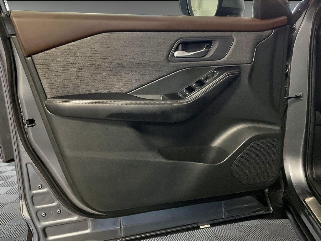 Certified 2023 Nissan Rogue SV AWD/4WD image 9