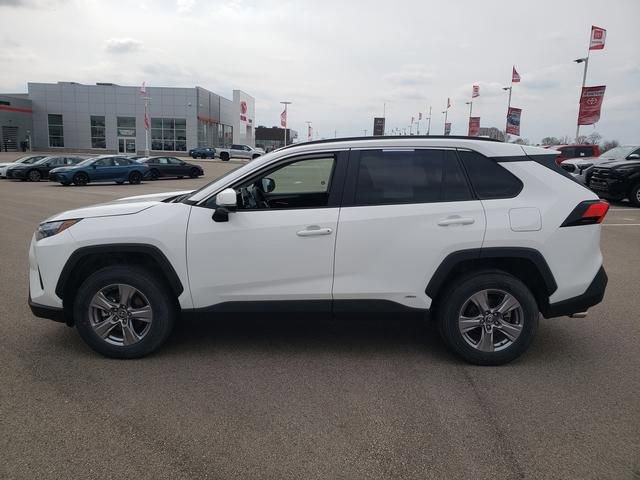 Used 2025 Toyota RAV4 XLE AWD/4WD image 9