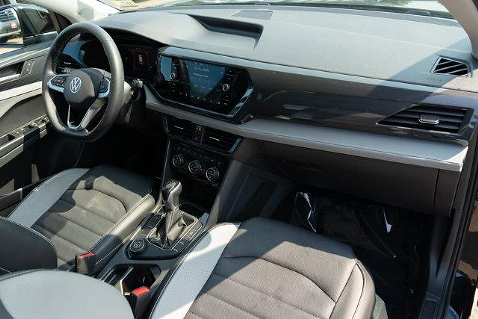 Certified 2023 Volkswagen Taos SEL AWD/4WD image 13