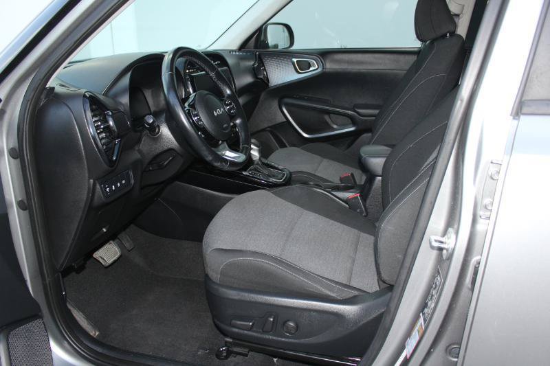Used 2023 Kia Soul EX FWD image 9