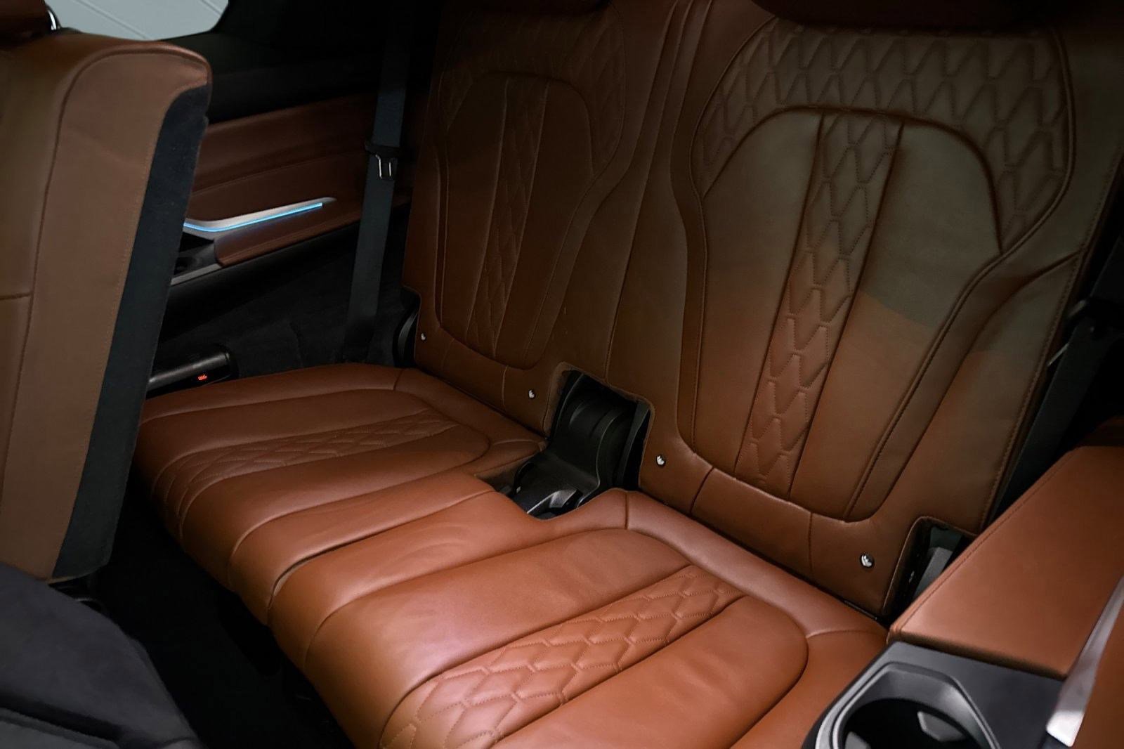 Used 2024 BMW ALPINA XB7 ALPINA XB7 image 33