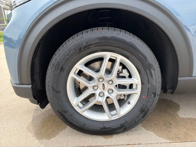 New 2026 Ford Explorer Active AWD/4WD image 13
