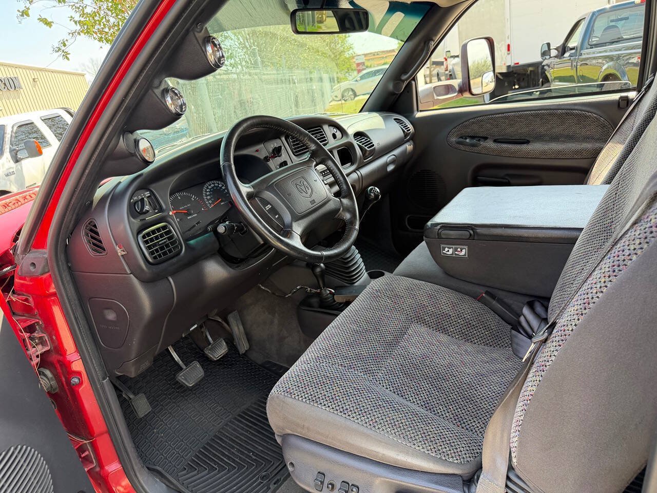 Used 2001 Dodge Ram 3500 Truck 4x4 Quad Cab image 2