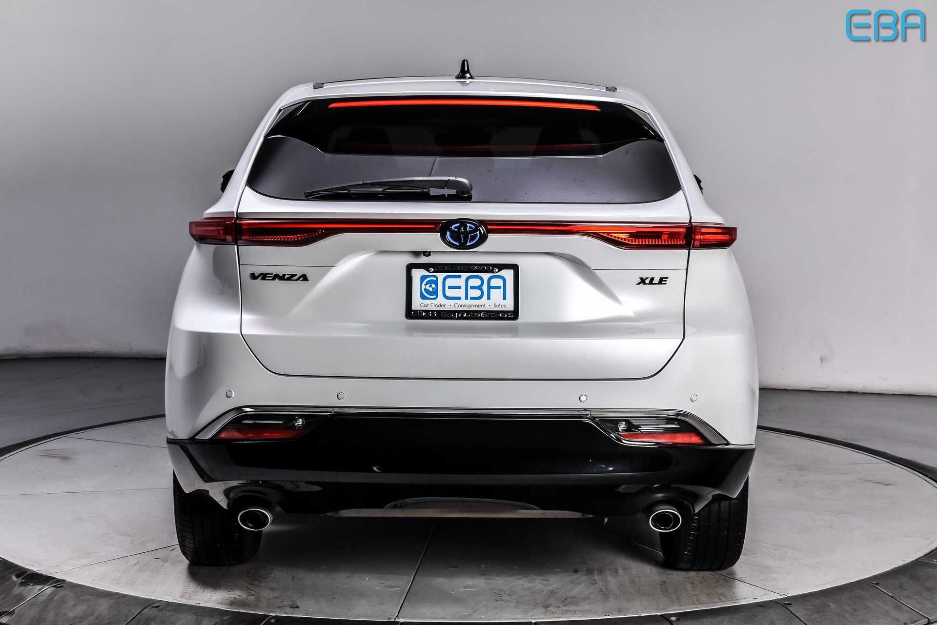 Used 2024 Toyota Venza Nightshade image 5