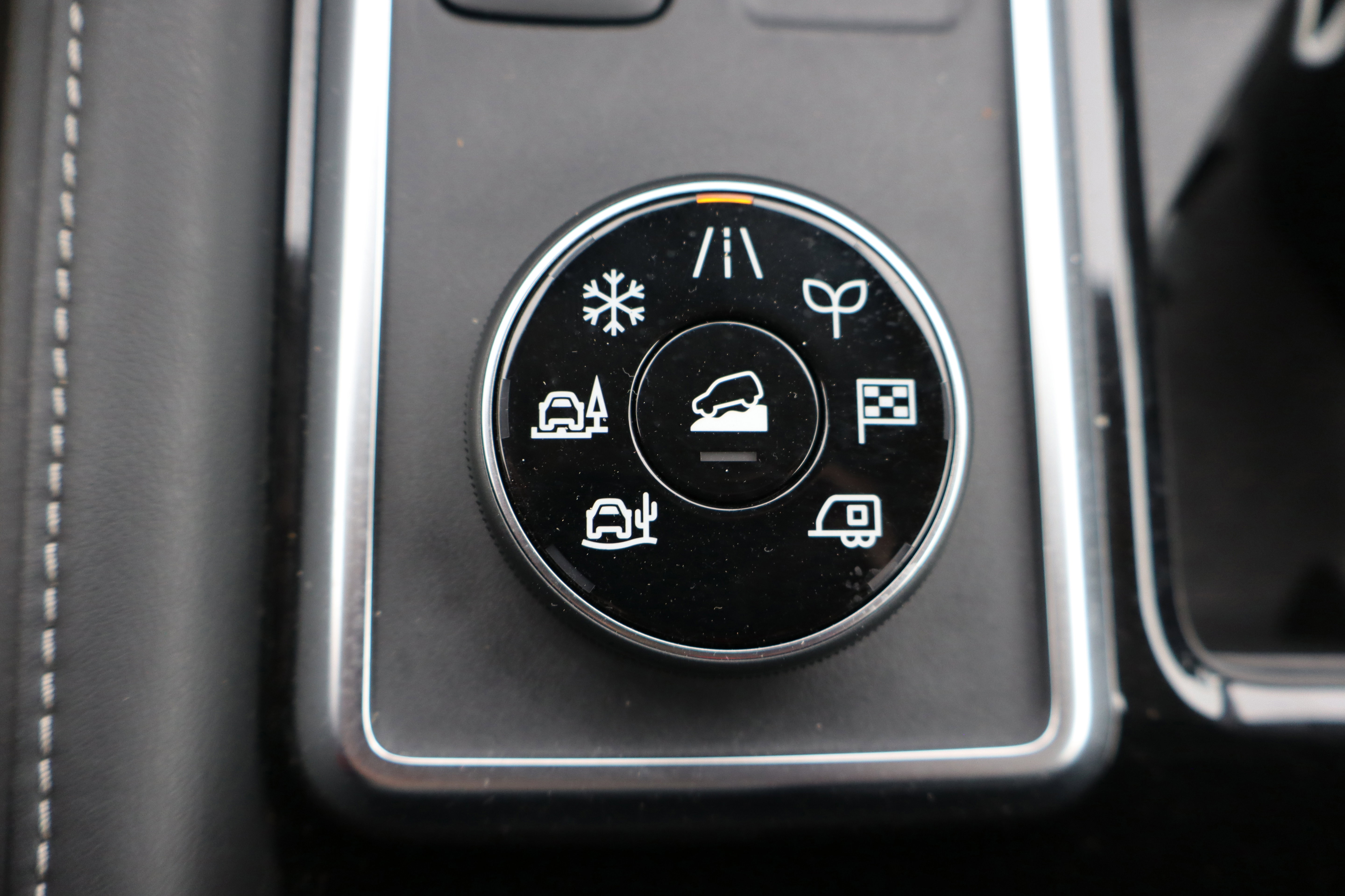 Used 2023 Nissan Pathfinder SL AWD/4WD image 29