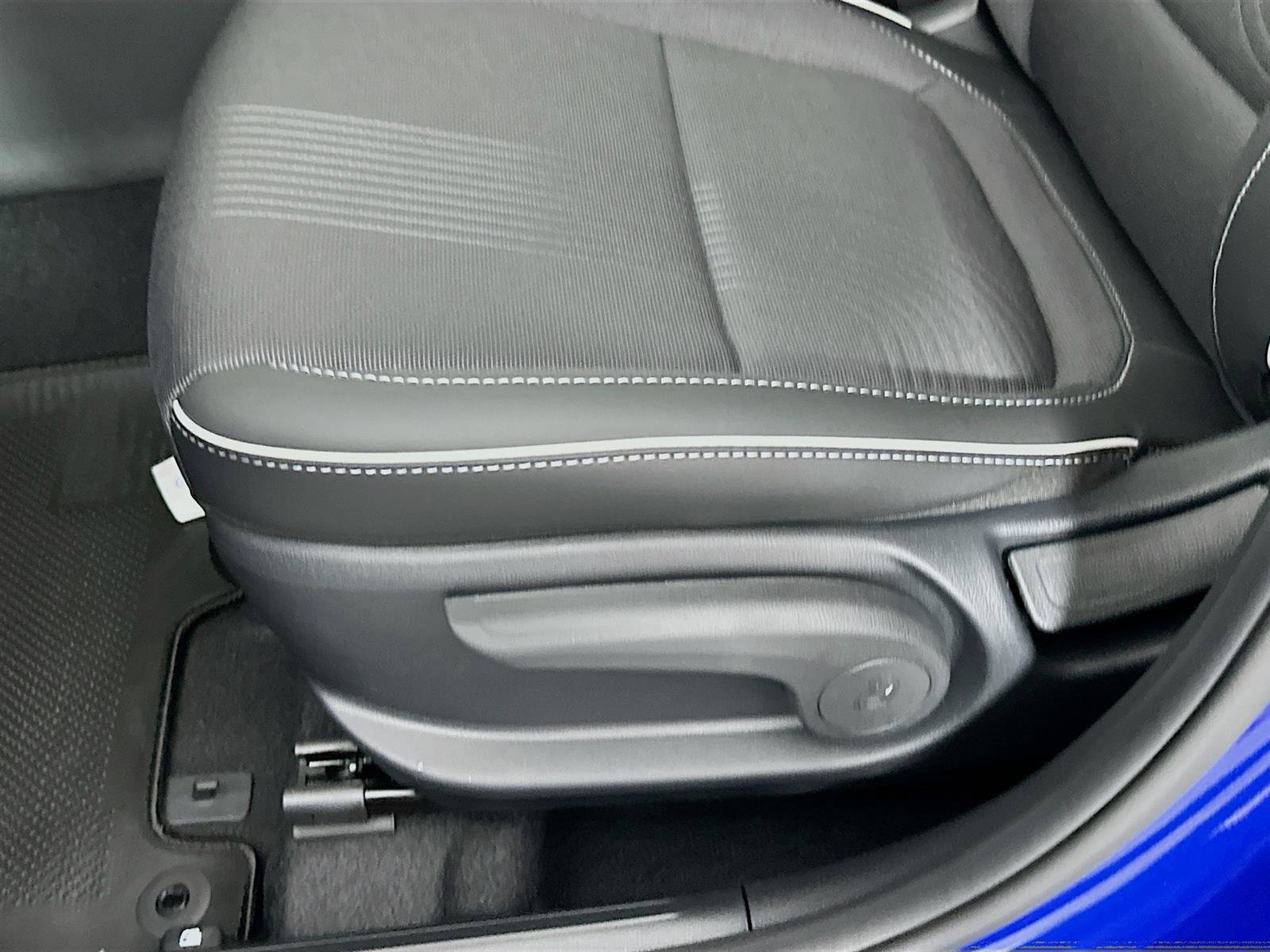 New 2025 Hyundai Venue Limited image 19