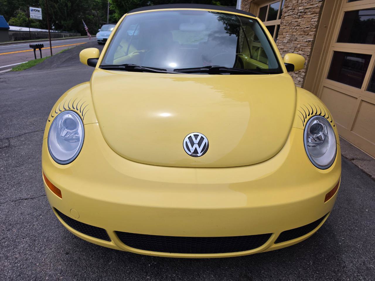 Used 2008 Volkswagen Beetle SE FWD image 34