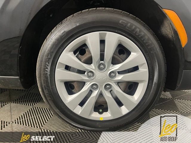 Used 2025 Kia Soul LX FWD image 31