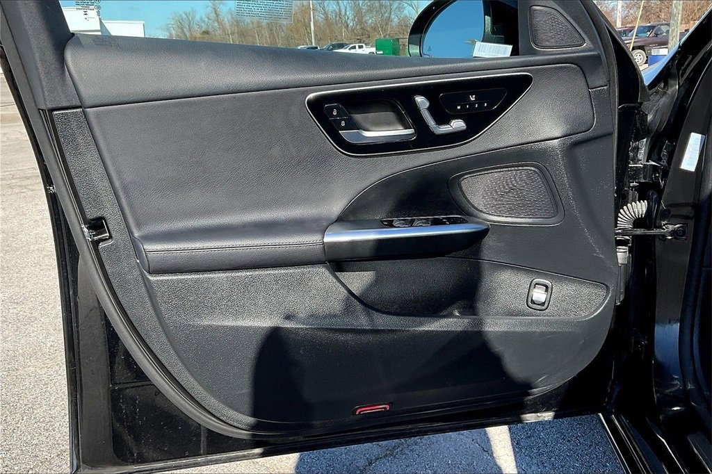 Used 2025 Mercedes-Benz C 300 4MATIC Sedan image 18