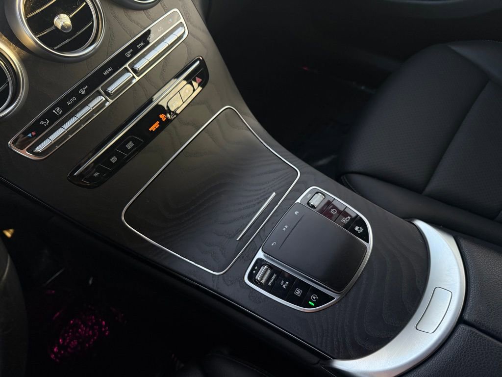 Used 2022 Mercedes-Benz GLC 300 w/ Premium Package Lite image 20