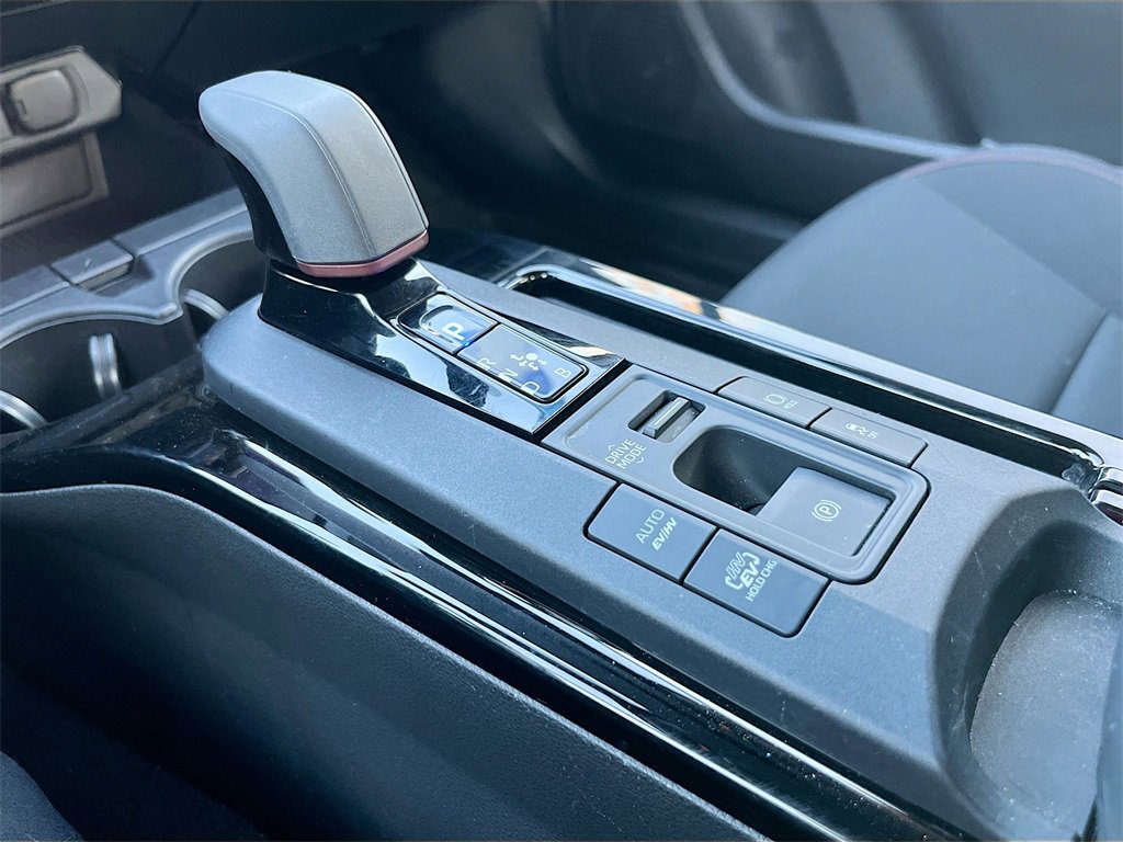 Used 2024 Toyota Prius Prime SE image 16