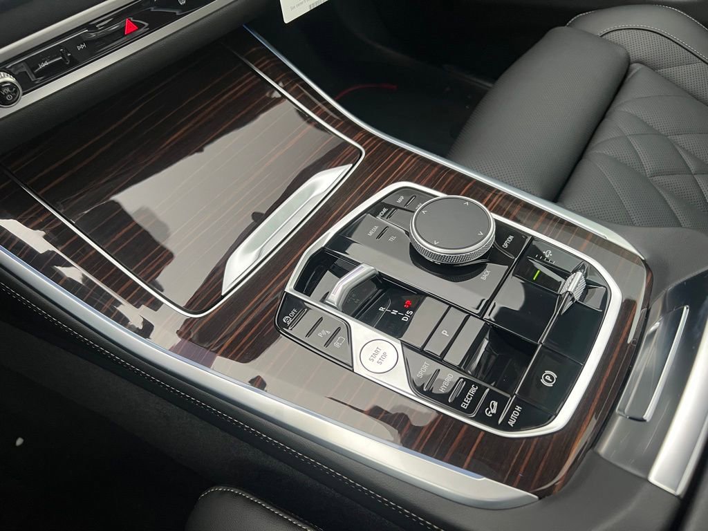 New 2026 BMW X5 xDrive50e w/ M Sport Package image 27