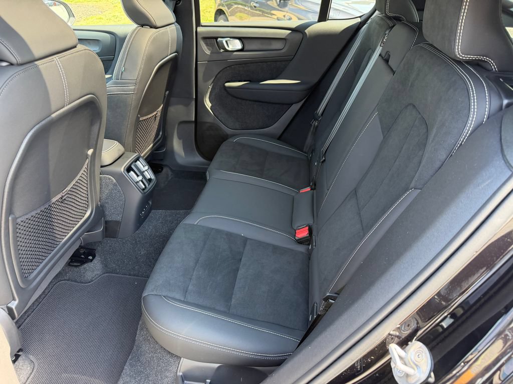 Certified 2023 Volvo C40 P8 Recharge Ultimate AWD/4WD image 21