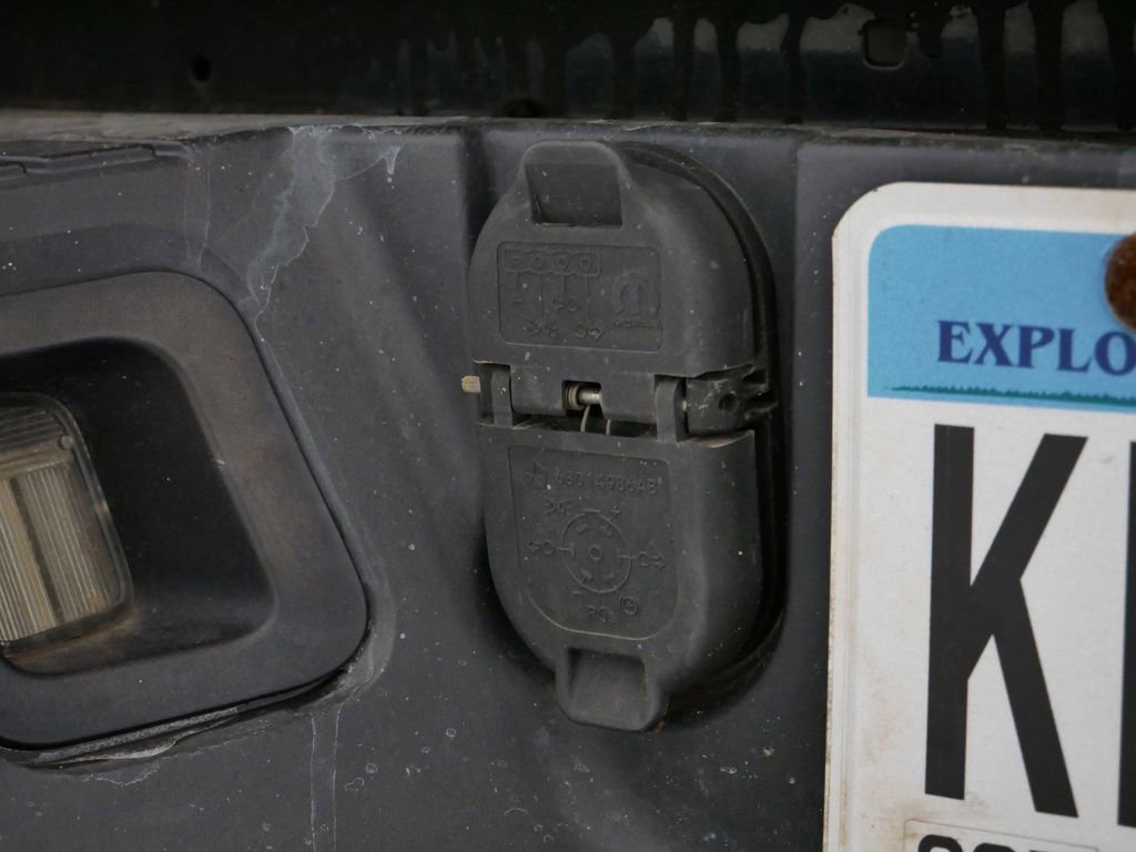 Used 2014 RAM 2500 Tradesman w/ Chrome Appearance Group image 17