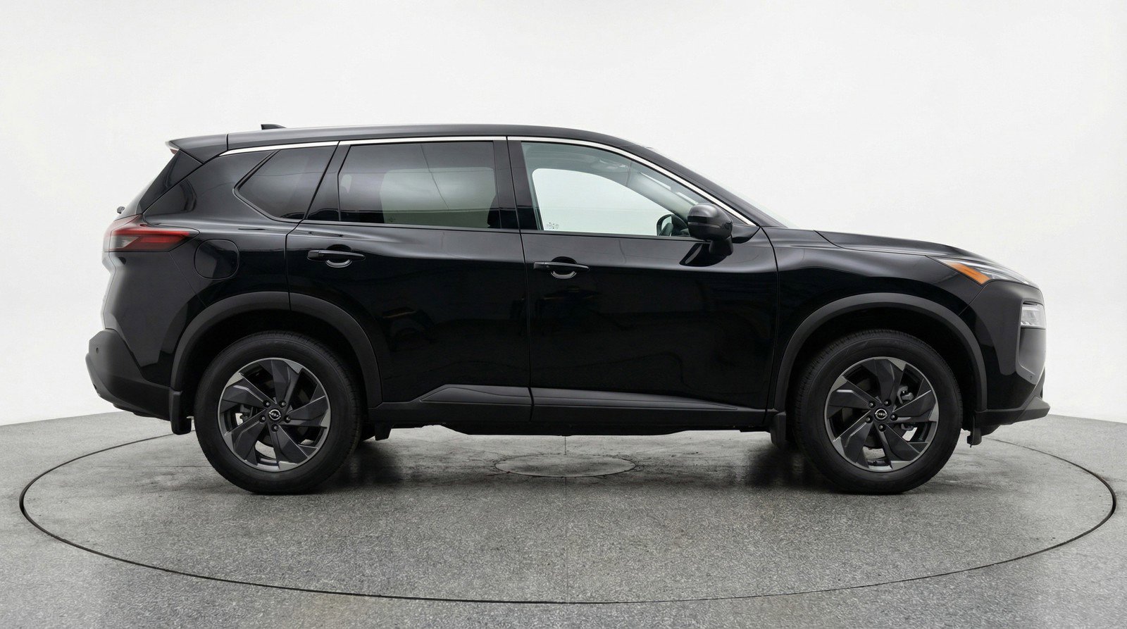 Used 2025 Nissan Rogue SV AWD/4WD image 9
