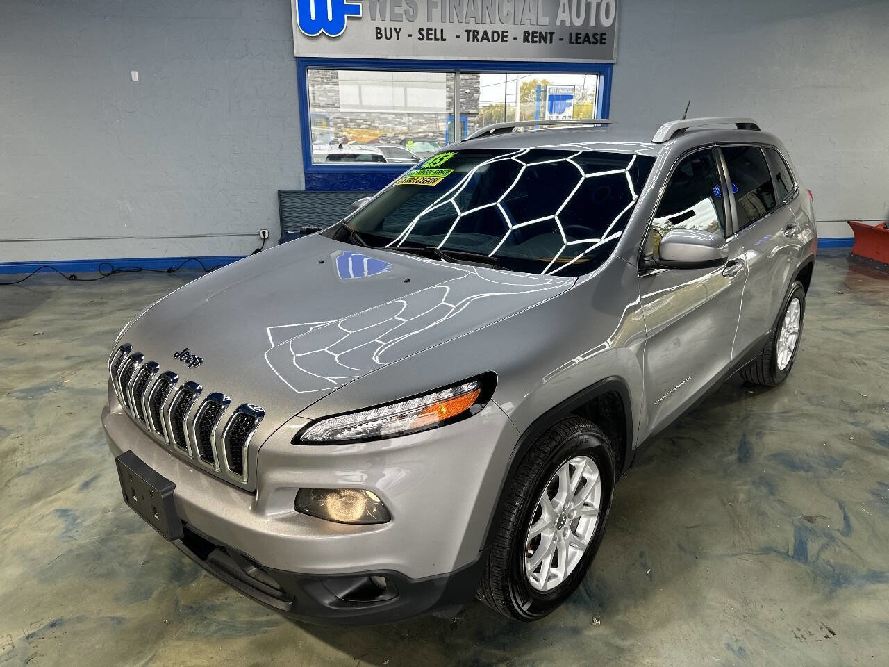 Used 2015 Jeep Cherokee Latitude w/ Comfort/Convenience Group image 5