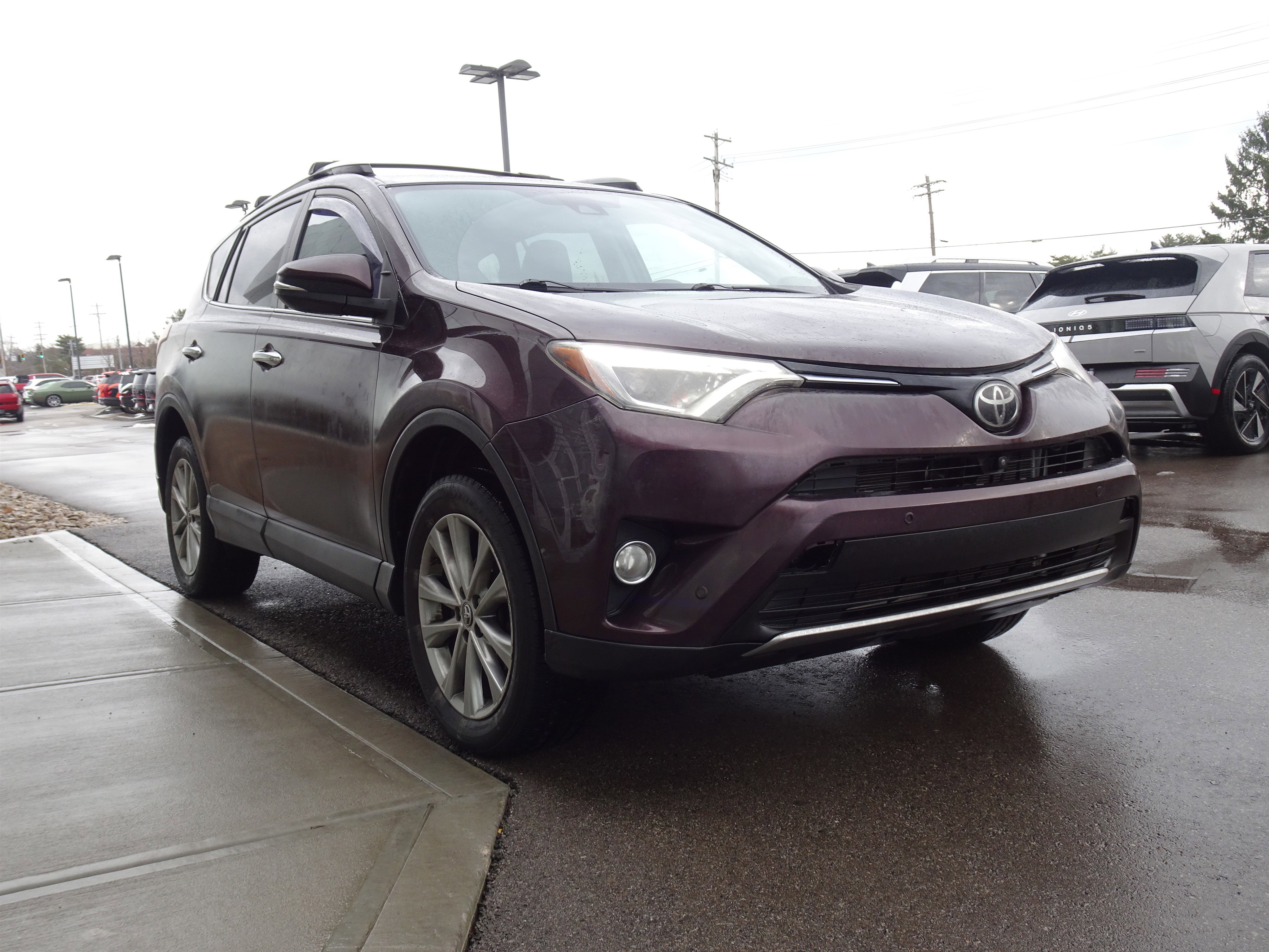 Used 2016 Toyota RAV4 Limited image 6