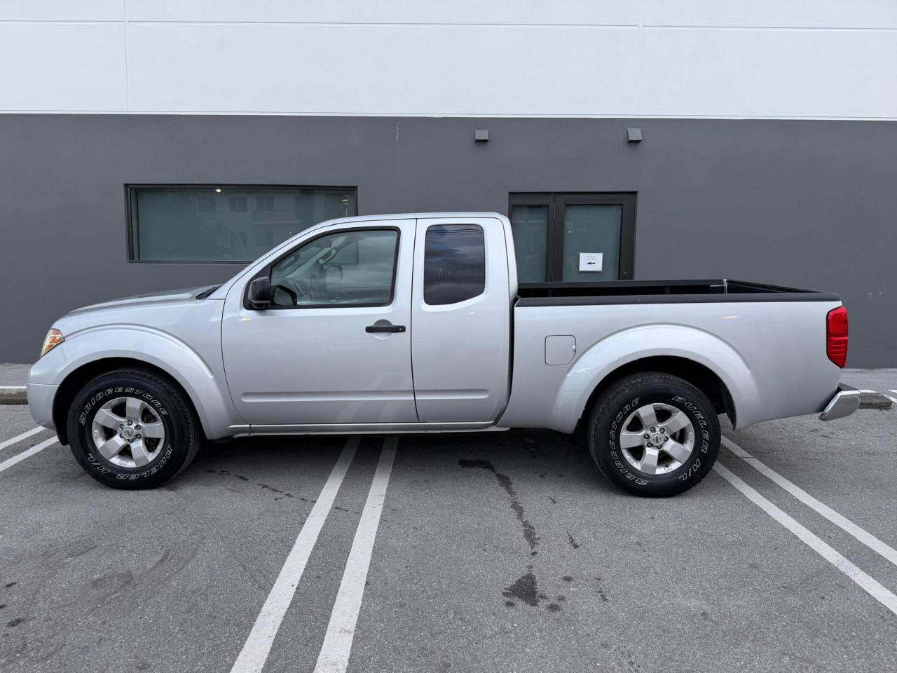 Used 2012 Nissan Frontier SV RWD image 6