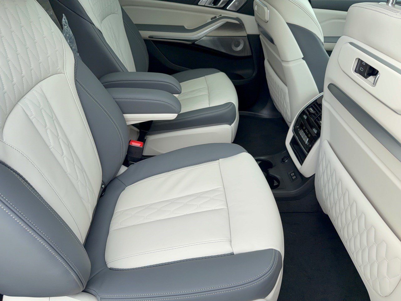 New 2027 BMW X7 M60i AWD/4WD image 29