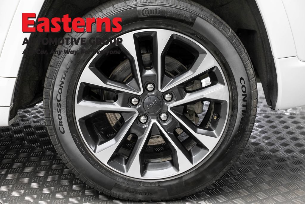 Used 2022 Jeep Grand Cherokee Overland AWD/4WD image 8