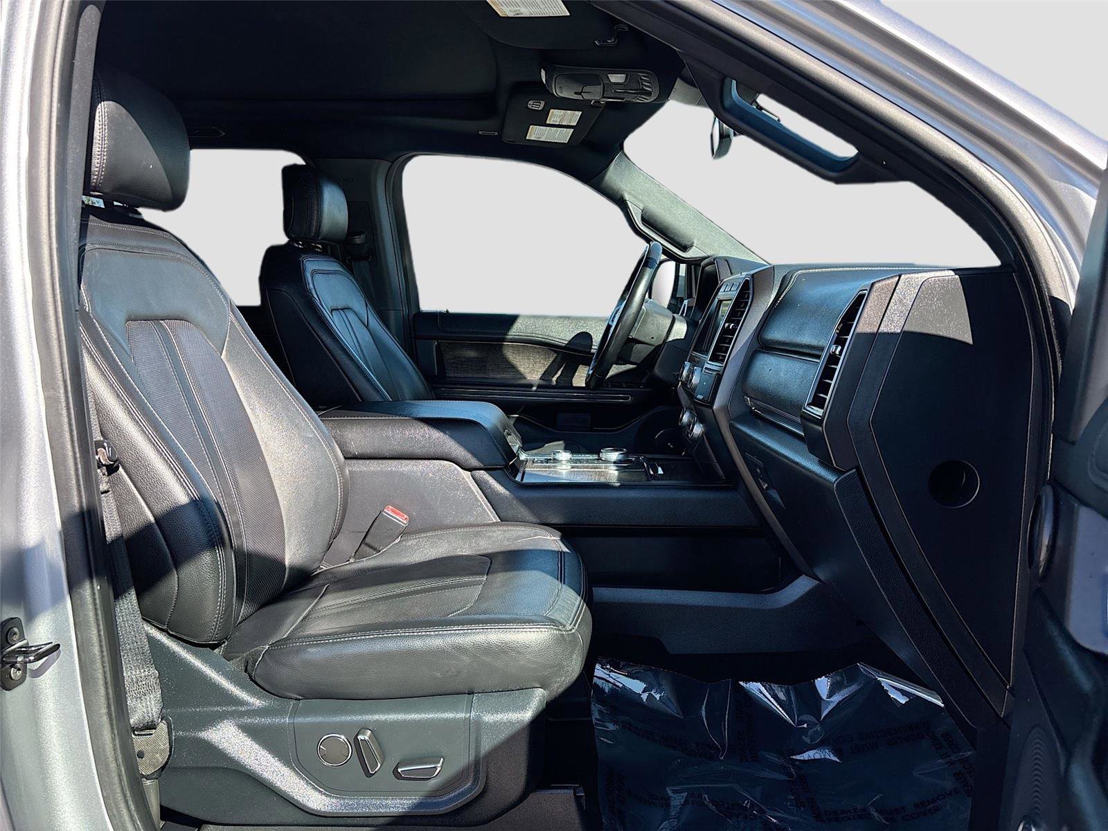 Used 2020 Ford Expedition Limited image 33