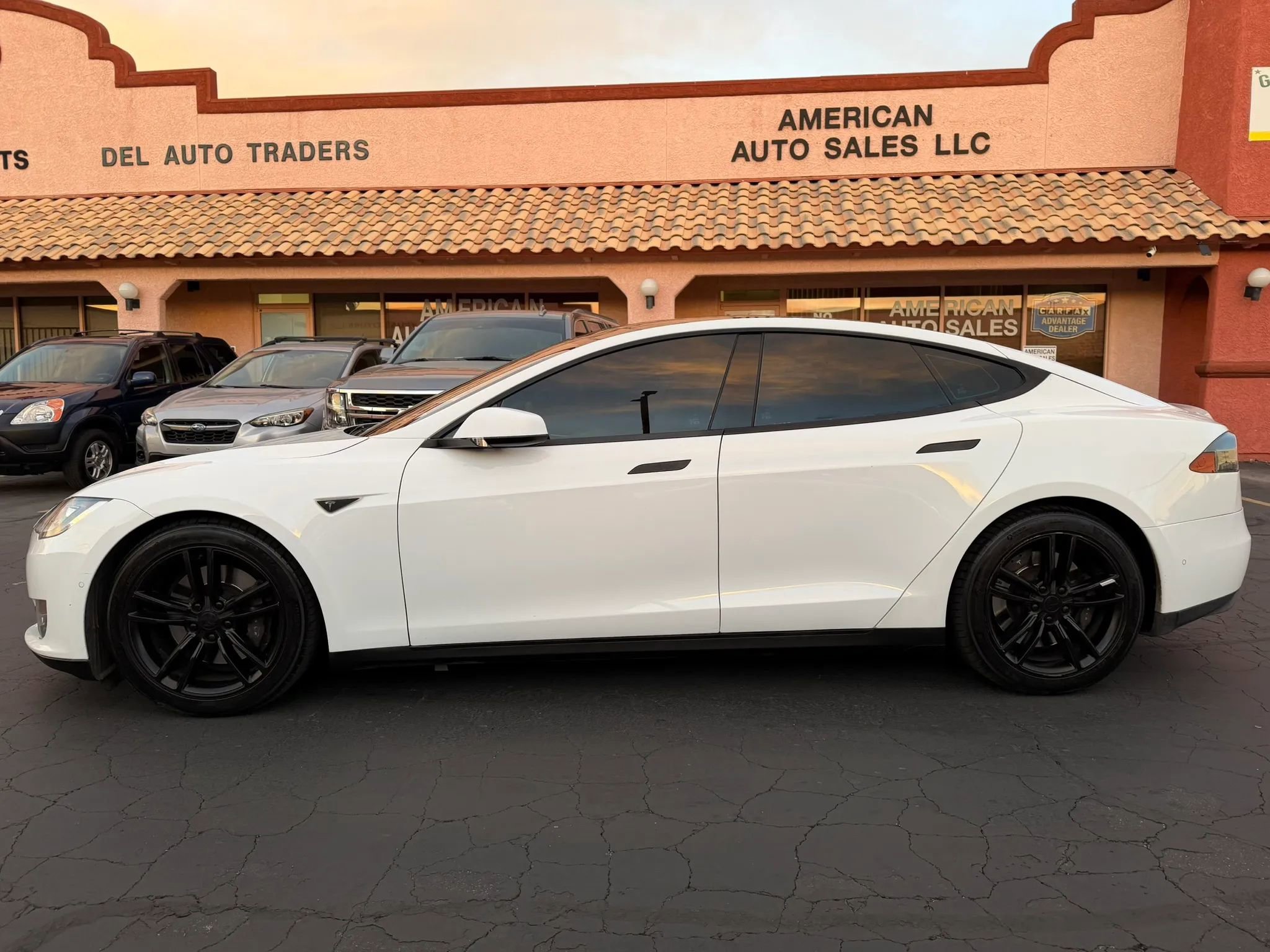 Used 2016 Tesla Model S 70D image 9